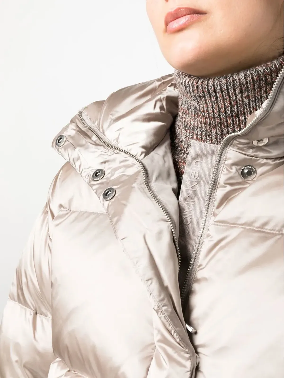Calvin Klein クロップドダウンジャケット - 画像5