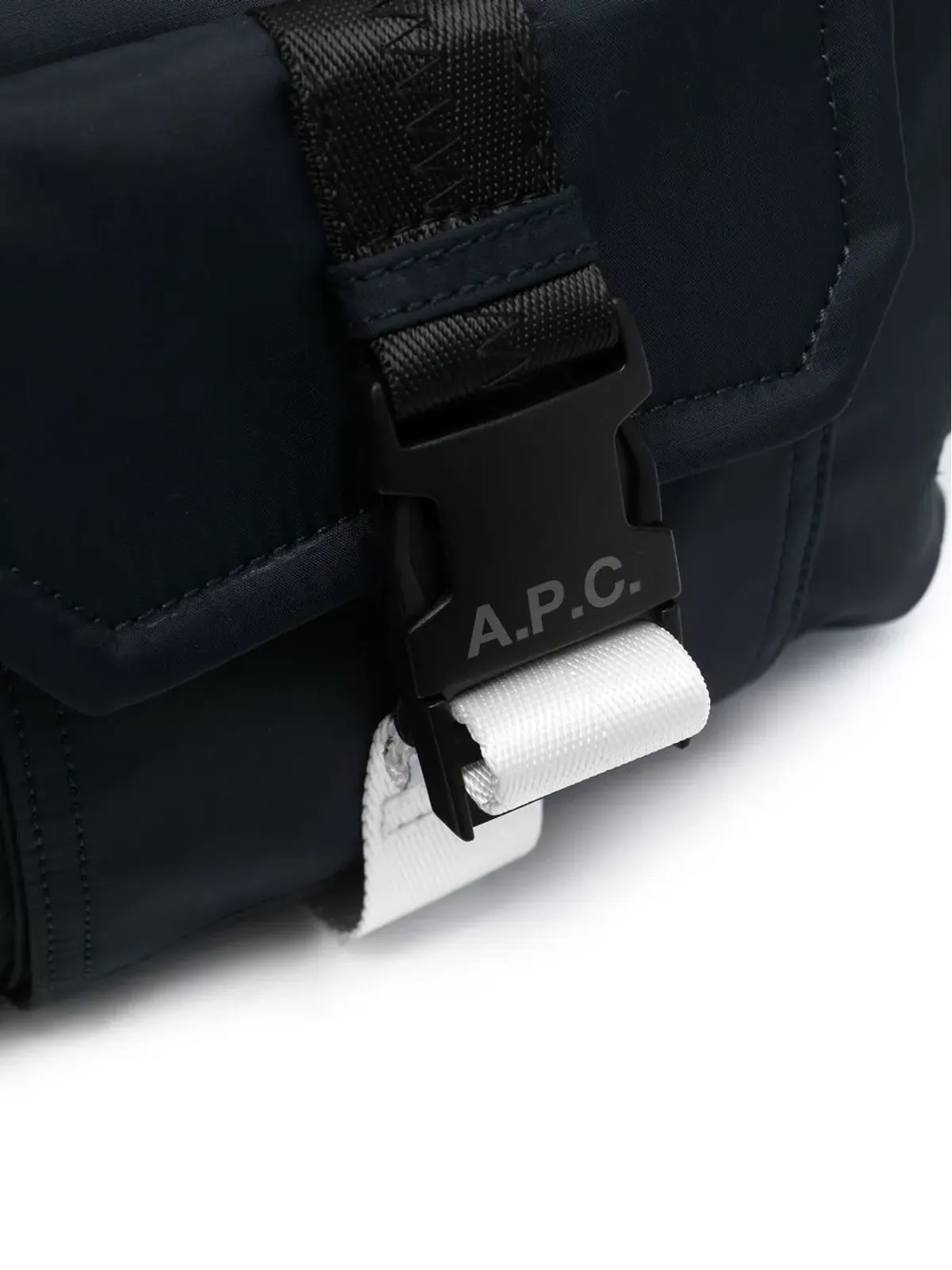 A.P.C. Treck ロゴ バックル式ショルダーバッグ - 画像4