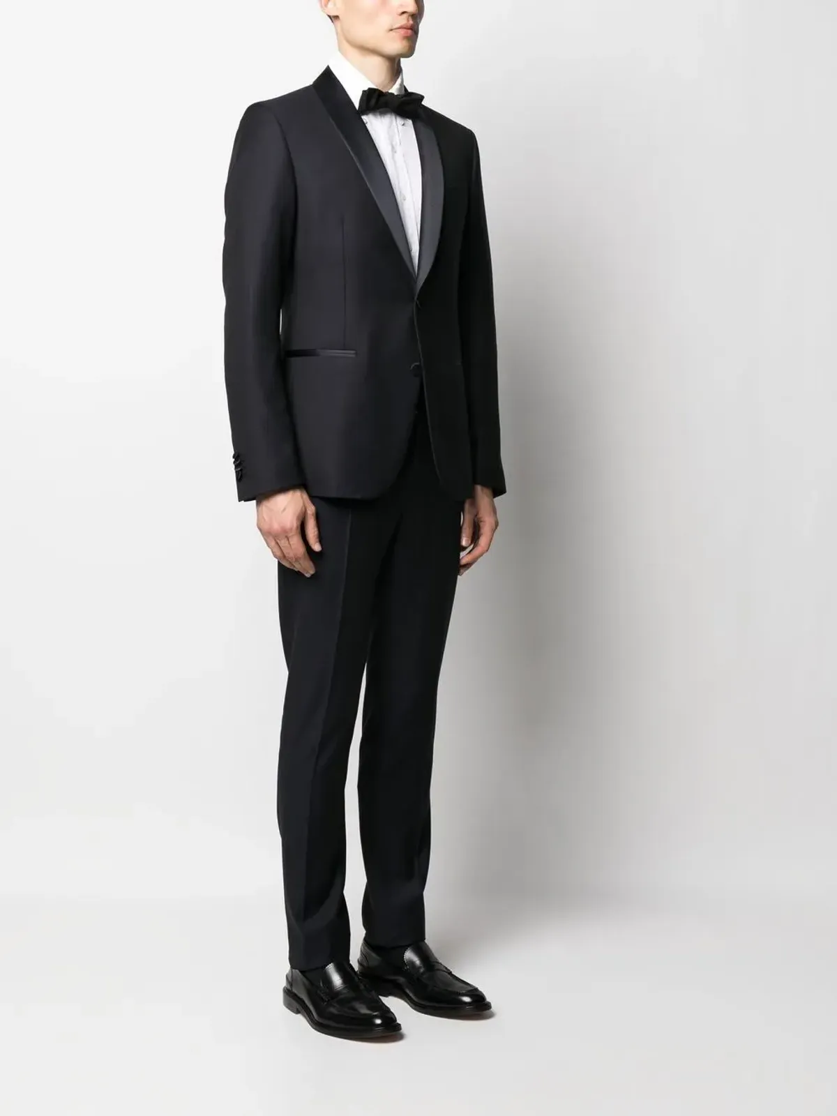Corneliani ヴァージンウール製 スリムカット ディナー用スーツ - 画像3