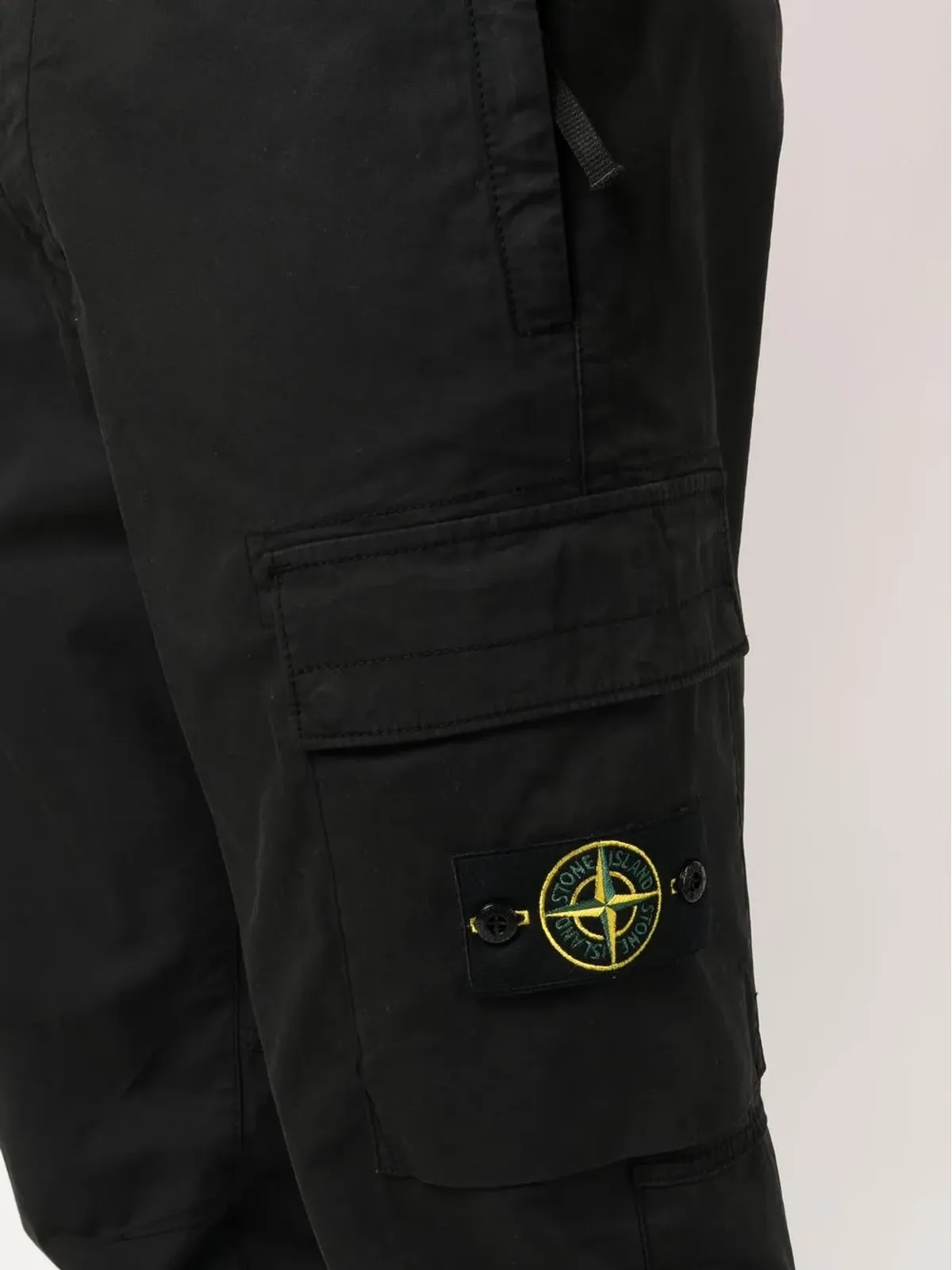 Stone Island コンパスモチーフ テーパードパンツ - 画像5