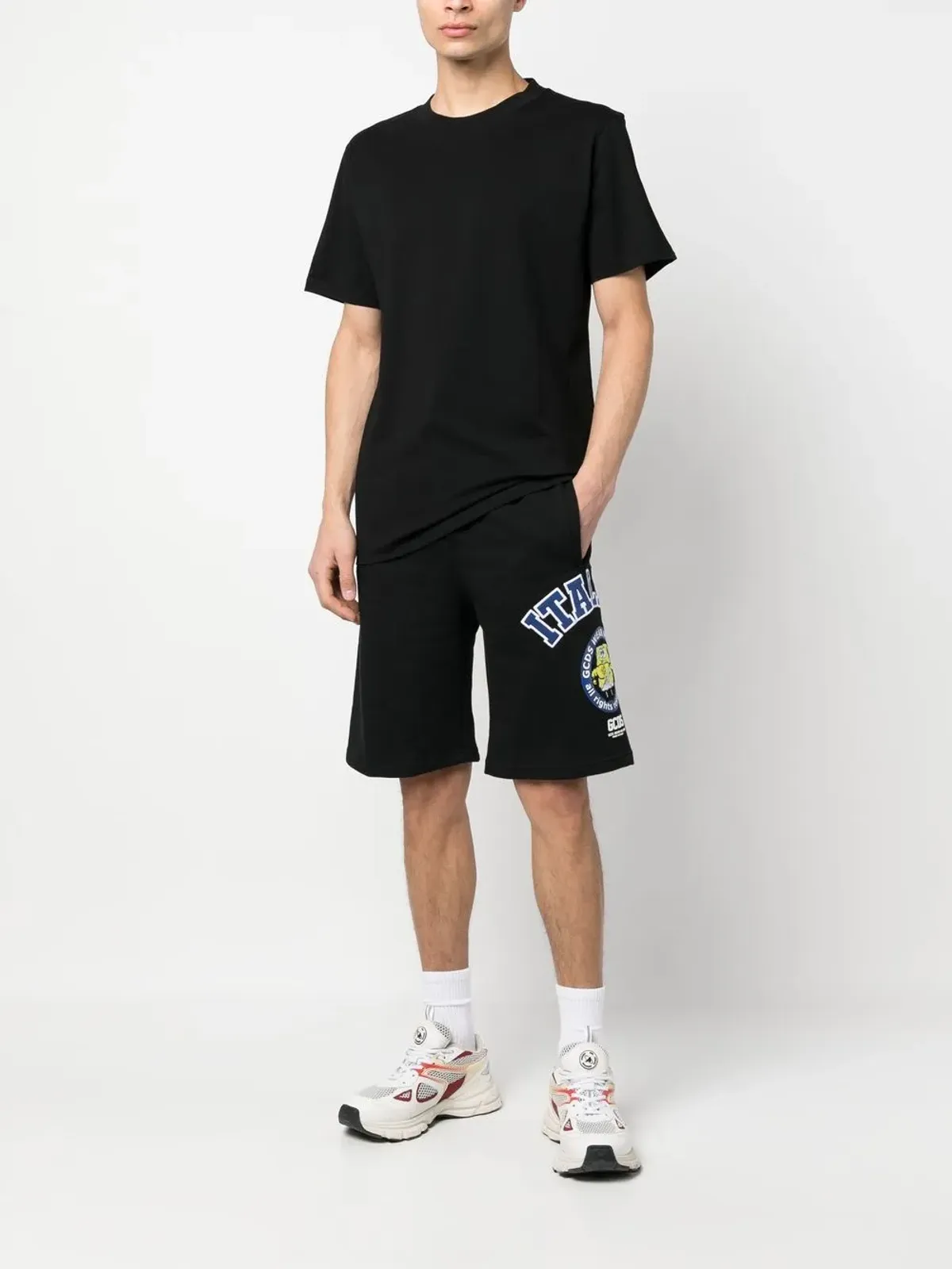 GCDS ソリッドカラーTシャツ ブラック - 画像2