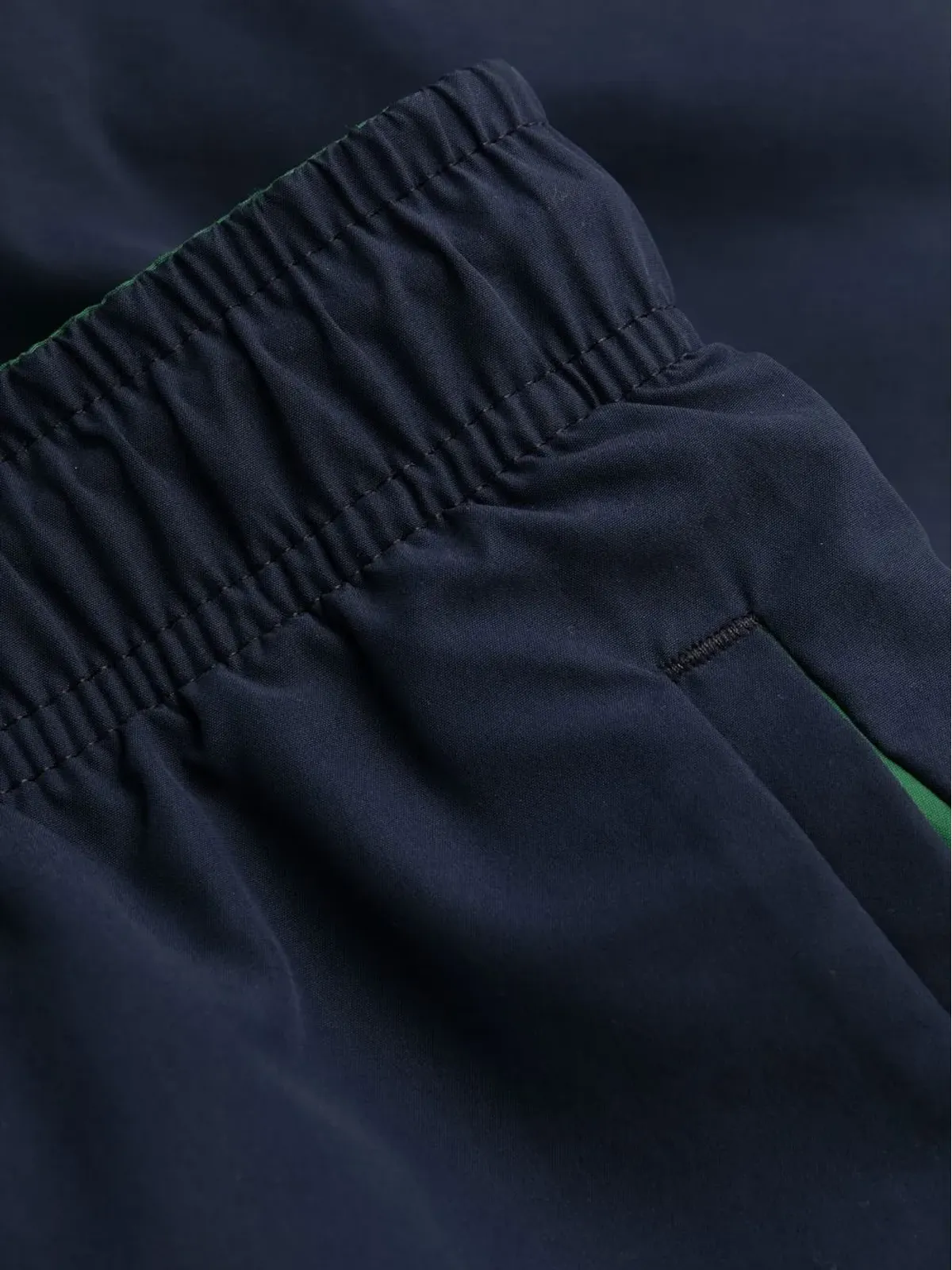 Lacoste 刺繍ロゴ入りスイムショーツ - 画像3