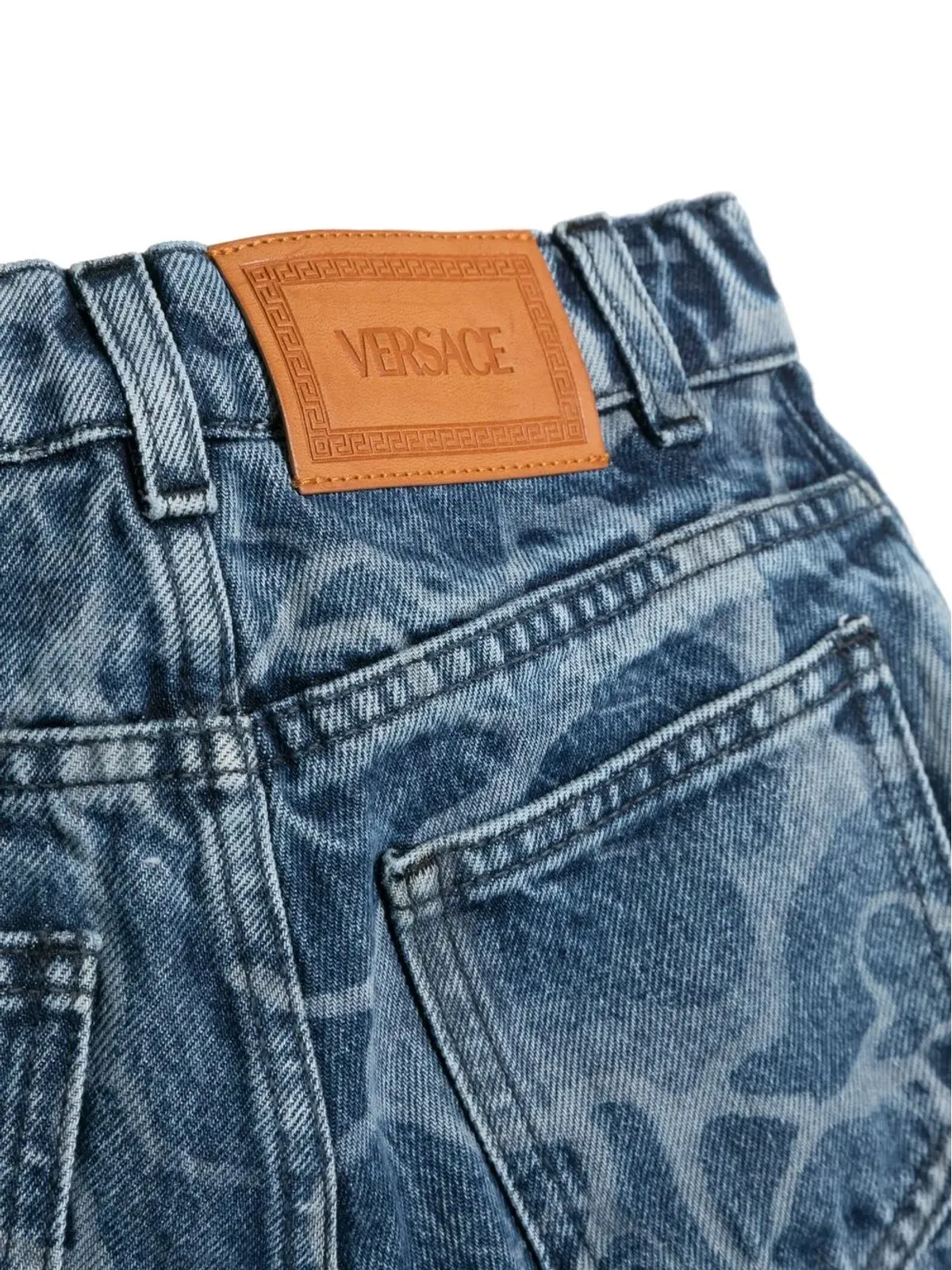 Versace Kids アブストラクトプリント デニムショーツ - 画像3