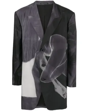 Yohji Yamamoto グラフィックプリント シングルブレスト ブレザー（グレー） - サムネイル1
