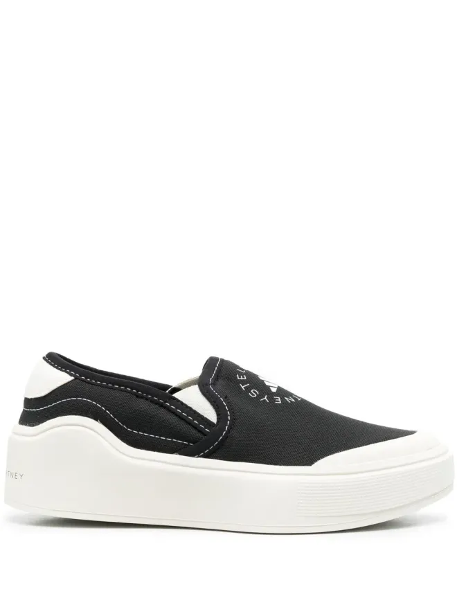 adidas by Stella McCartney adidas by Stella McCartney ロゴプリント スリップオンスニーカーの商品画像