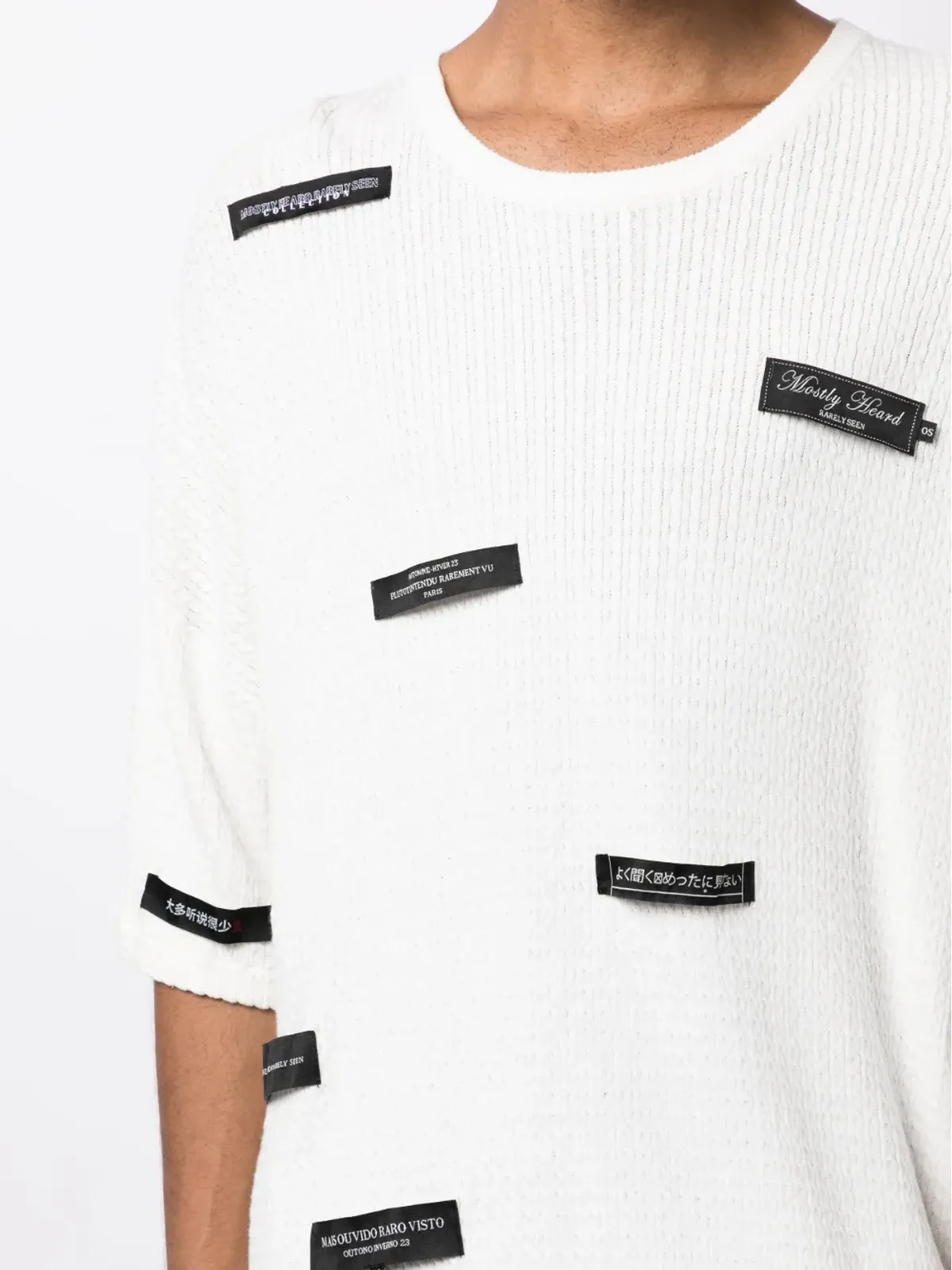 Mostly Heard Rarely Seen ロゴパッチ付きニットコットンTシャツ - 画像5