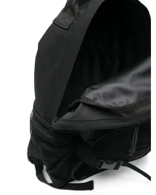 Carhartt WIP ロゴパッチジップアップバックパック（ブラック） - サムネイル5
