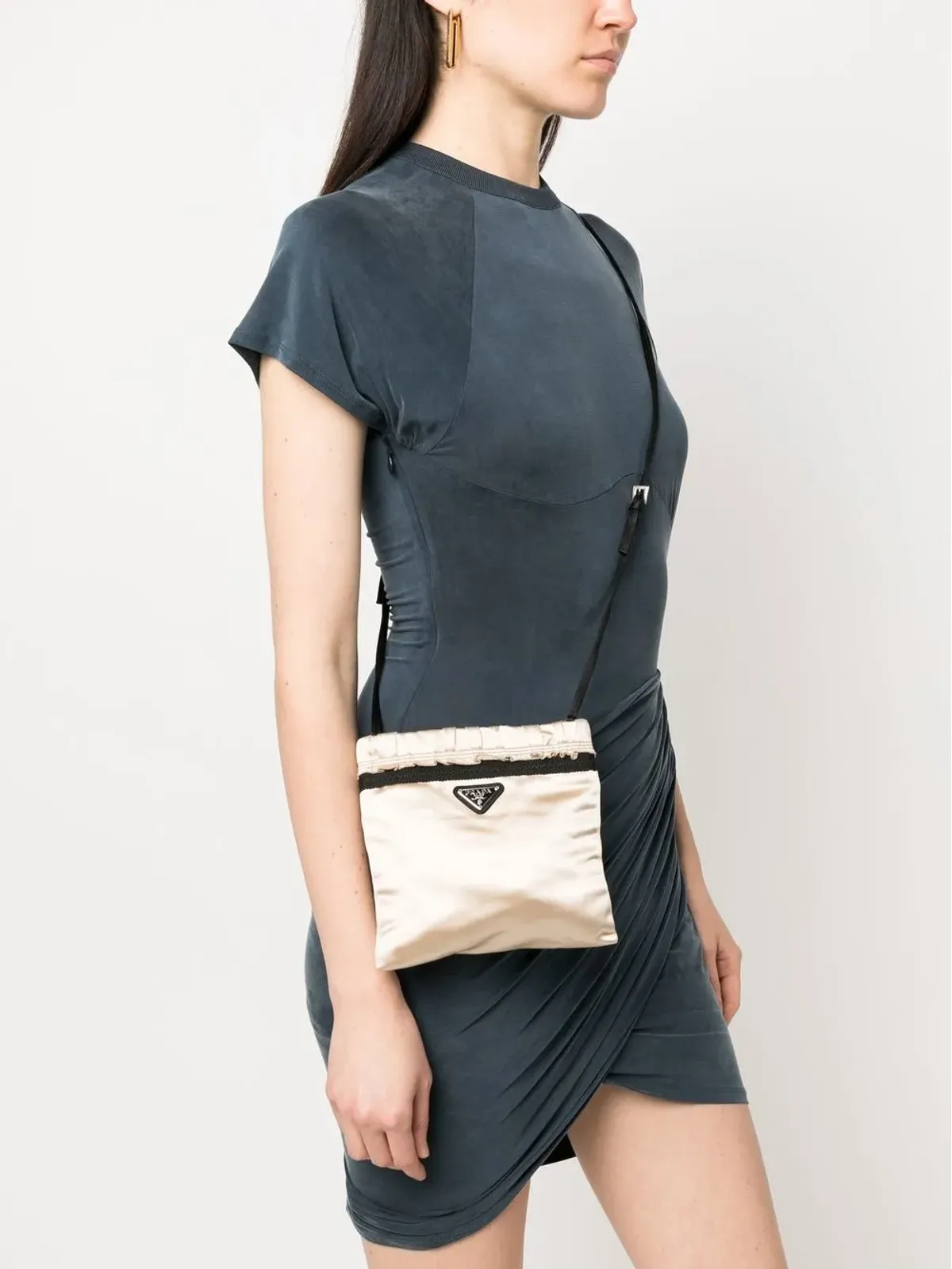 Prada Pre-Owned 2000年代 トライアングルロゴ サテン クロスボディバッグ - 画像2