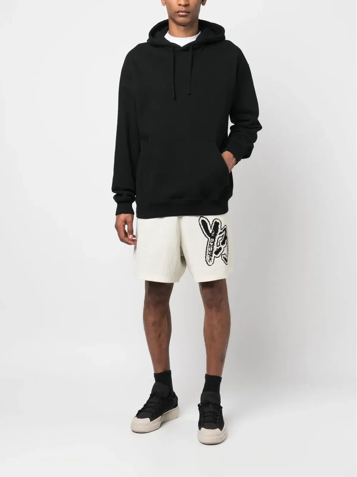 Y-3 インターシャニット ロゴ ベルマダショーツ - 画像2