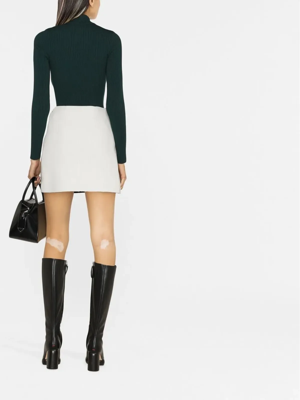 Courrèges ロゴパッチ付きリブ編みニットジャンパー - 画像4