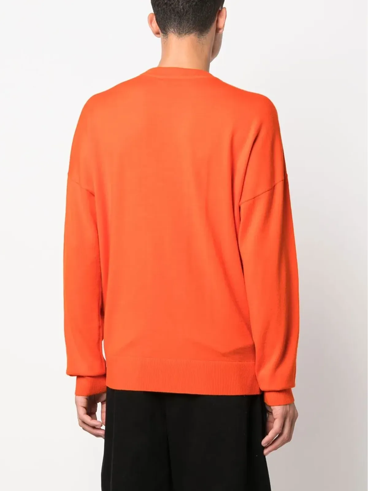 JW Anderson スワールロゴ クルーネック ジャンパー - 画像4