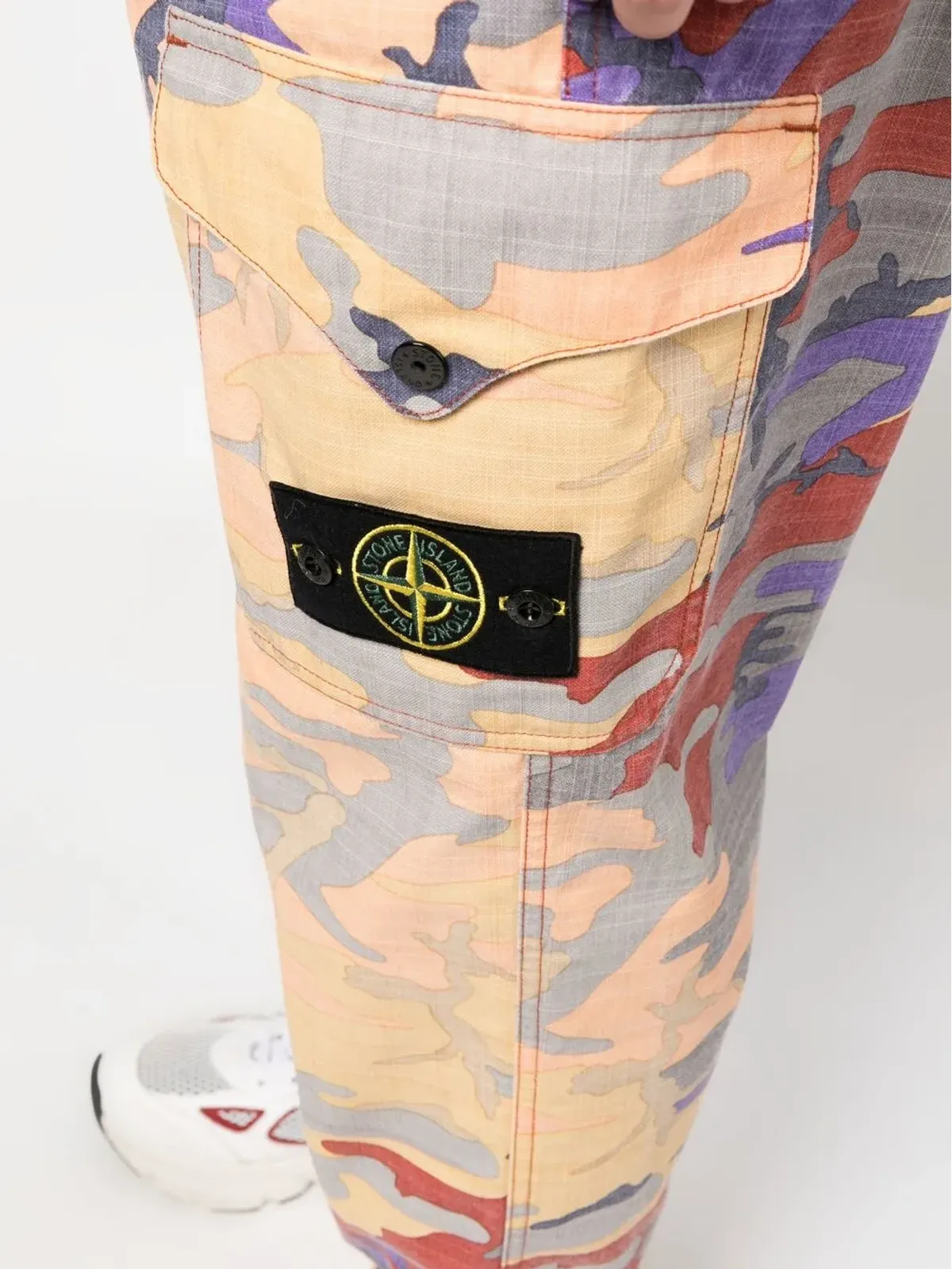 Stone Island 迷彩プリントカーゴパンツ - 画像5