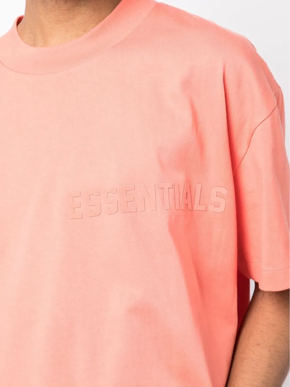 FEAR OF GOD ESSENTIALS エンボスロゴ Tシャツ - ピンク - 画像5