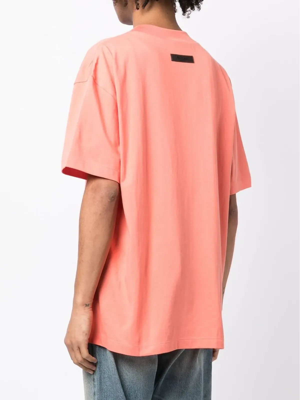 FEAR OF GOD ESSENTIALS エンボスロゴ Tシャツ - ピンク - 画像4