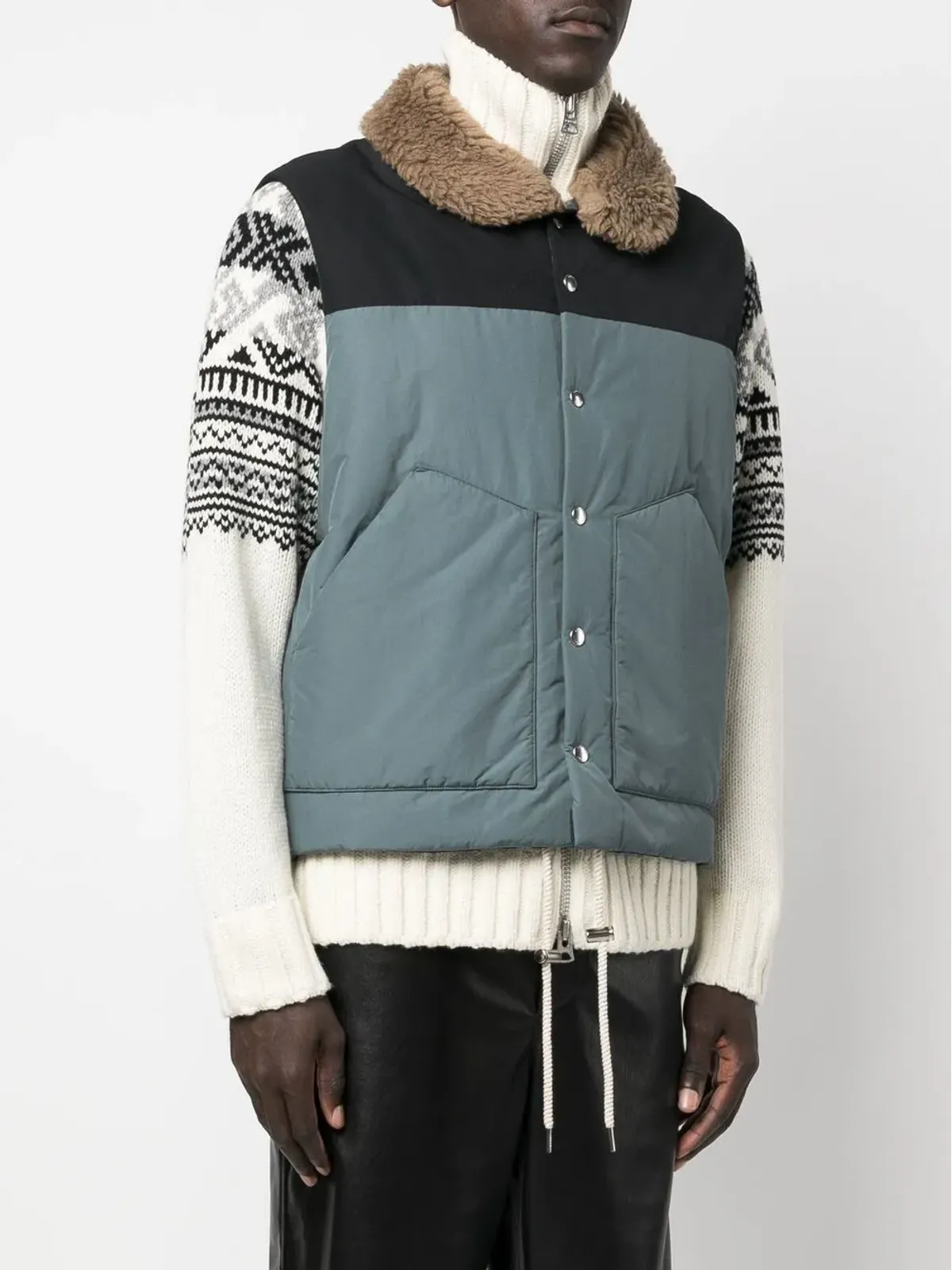 sacai グレー パディド シアリングカラー ジャケット - 画像3