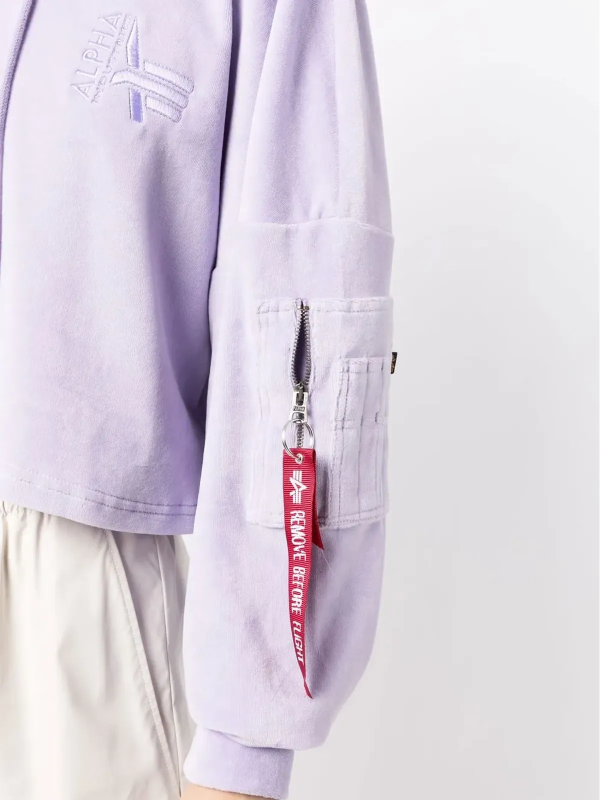 Alpha Industries クロップドベルベットフーディー - 画像5