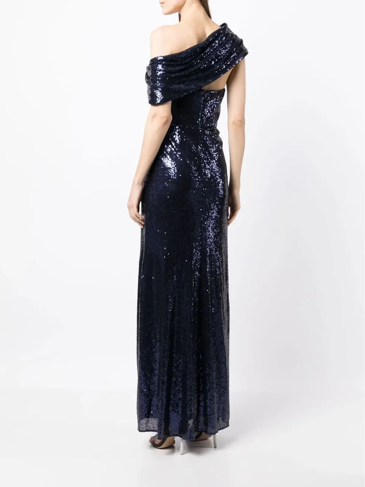 Badgley Mischka 高光沢のオフショルダーミディドレス - 画像4