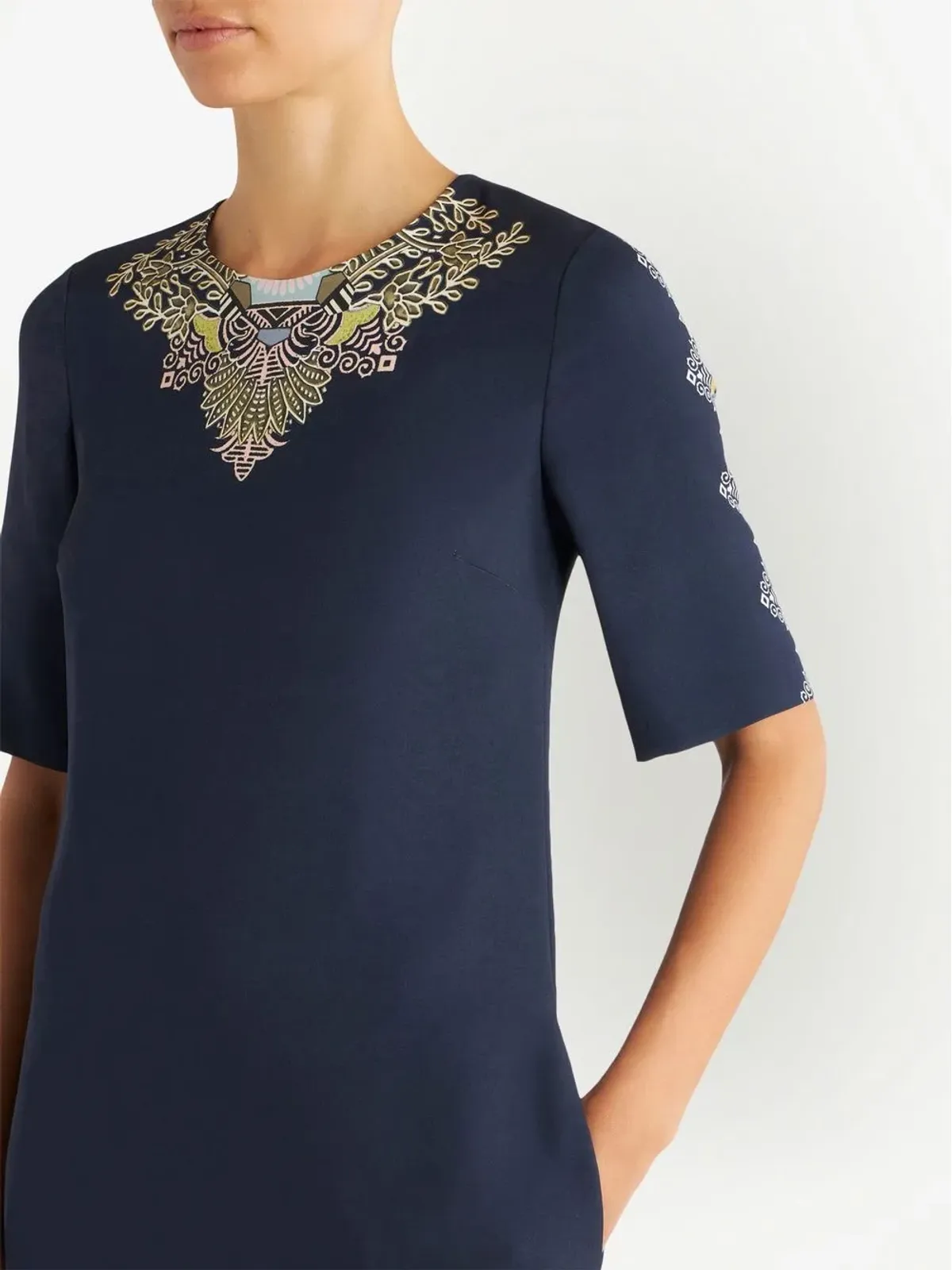 ETRO 刺繍デザインの半袖ドレス - 画像4