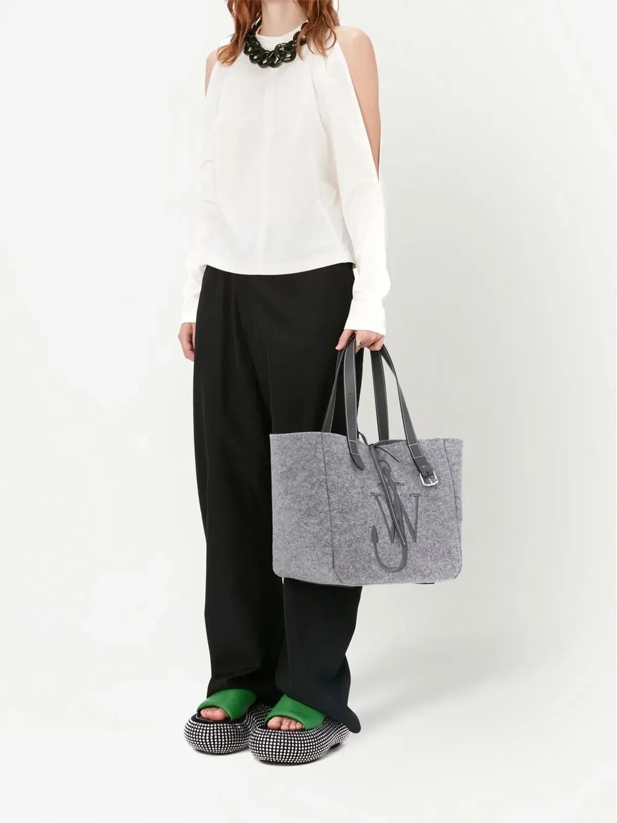 JW Anderson チェーン装飾コールドショルダートップ - 画像2