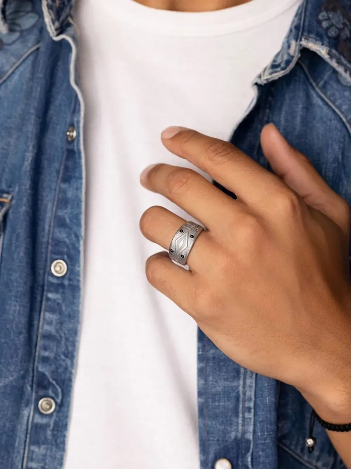 Nialaya Jewelry 刻印入りスターリングシルバーリング - 画像2