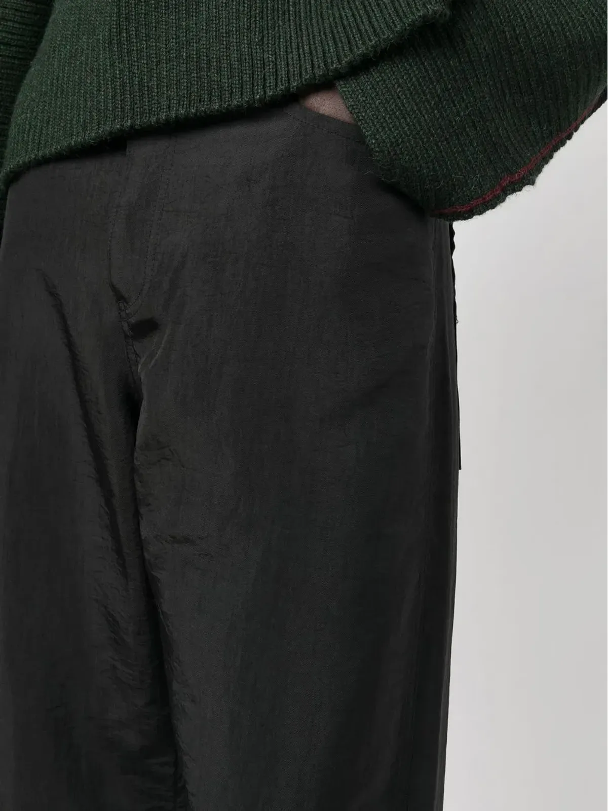 Eckhaus Latta ハスク クロップドパンツ ブラック - 画像5