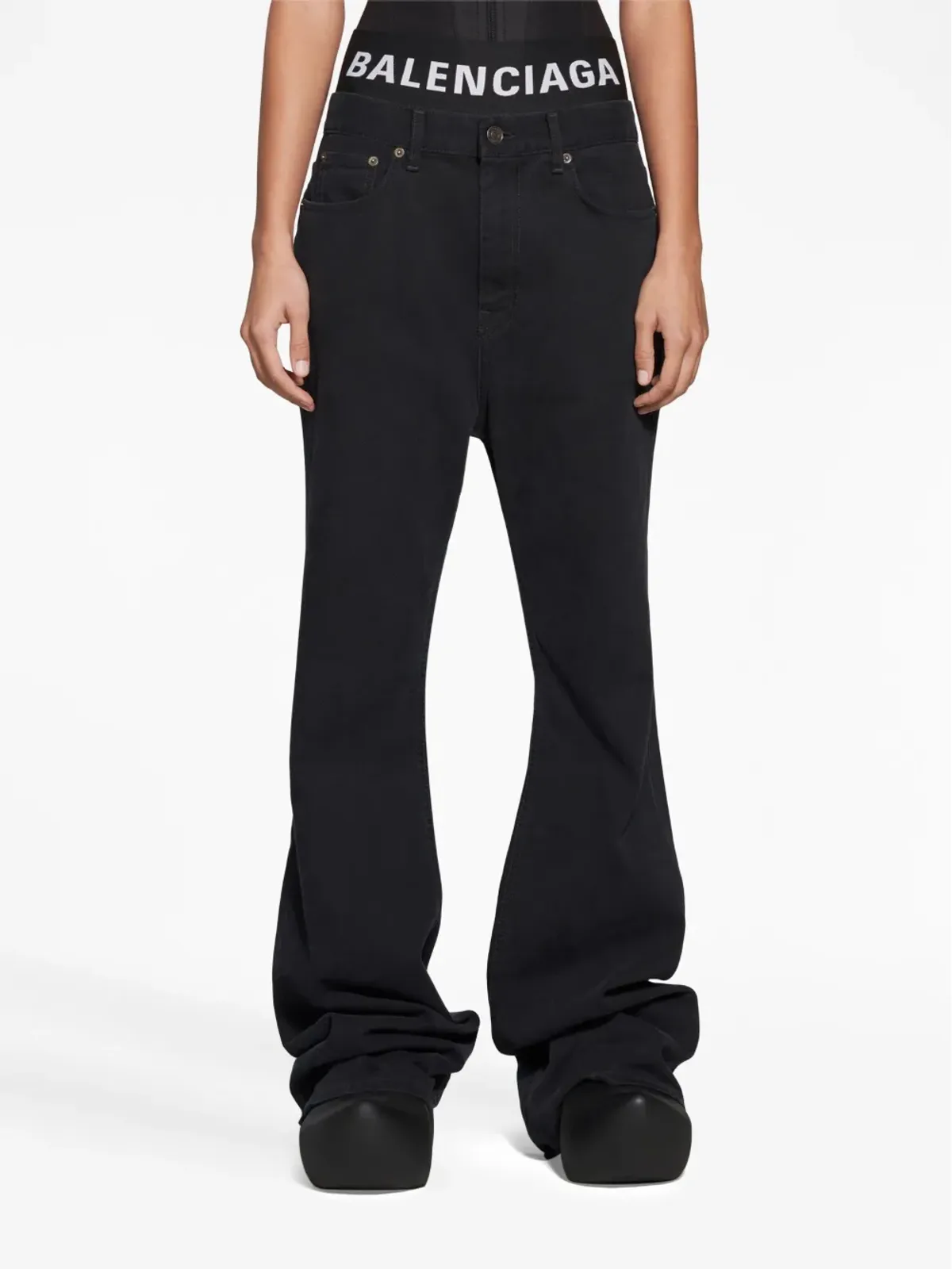 Balenciaga ローライズフレアジーンズ - 画像5