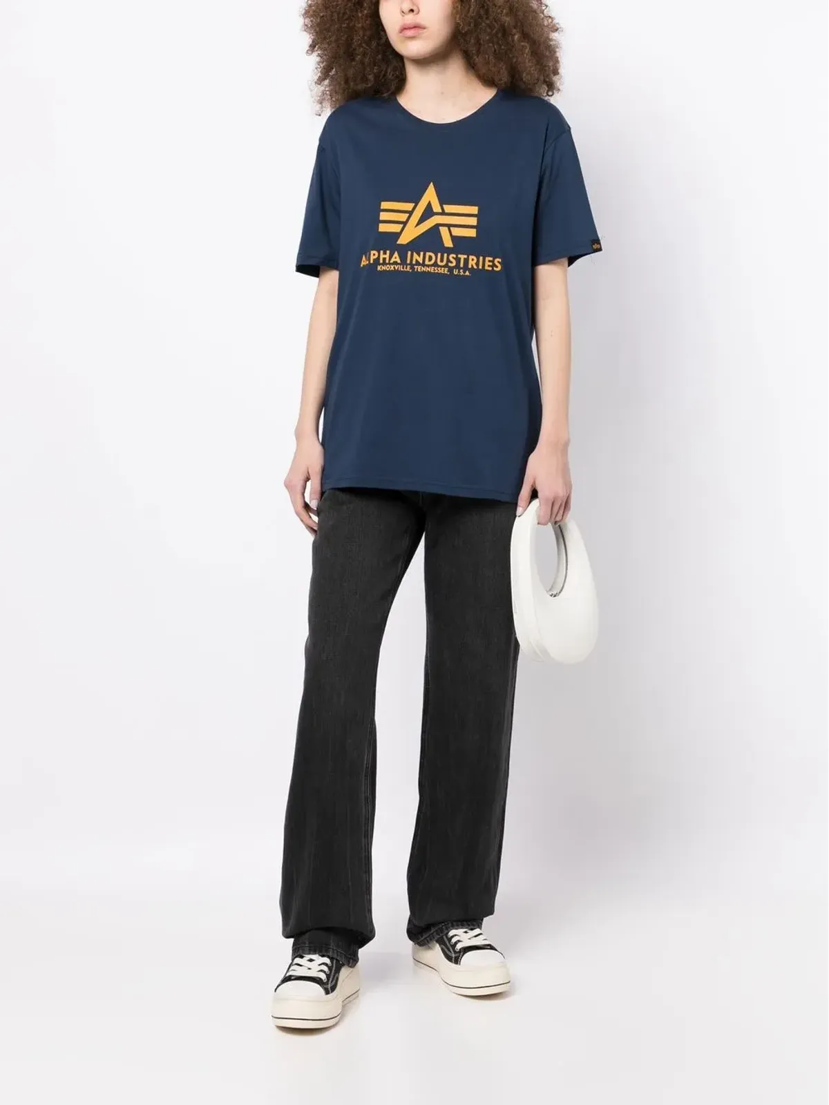 Alpha Industries ロゴプリント入りTシャツ - 画像2