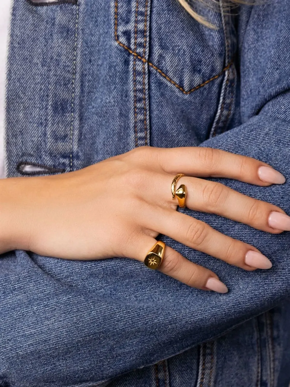 Nialaya Jewelry Skyfall Starburst signet ring - Gold - 画像2