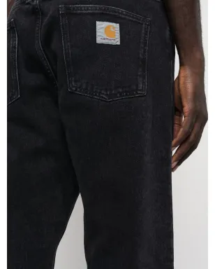 Carhartt WIP ブラックのファイブポケットジーンズ - サムネイル5