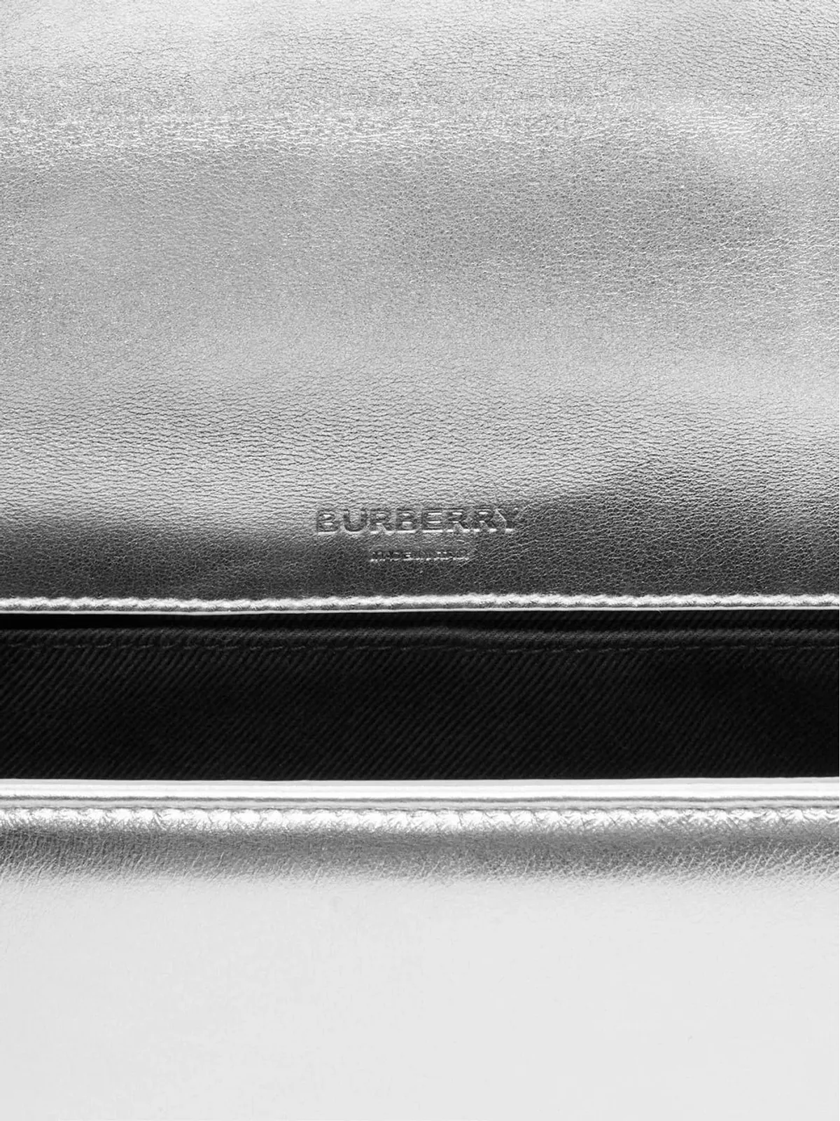 Burberry Small Lola キルトメタリックレザーバッグ - 画像5