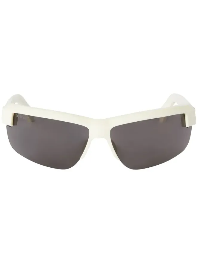 Off-White Eyewear Off-White Eyewear トレド アローズモチーフ サングラスの商品画像