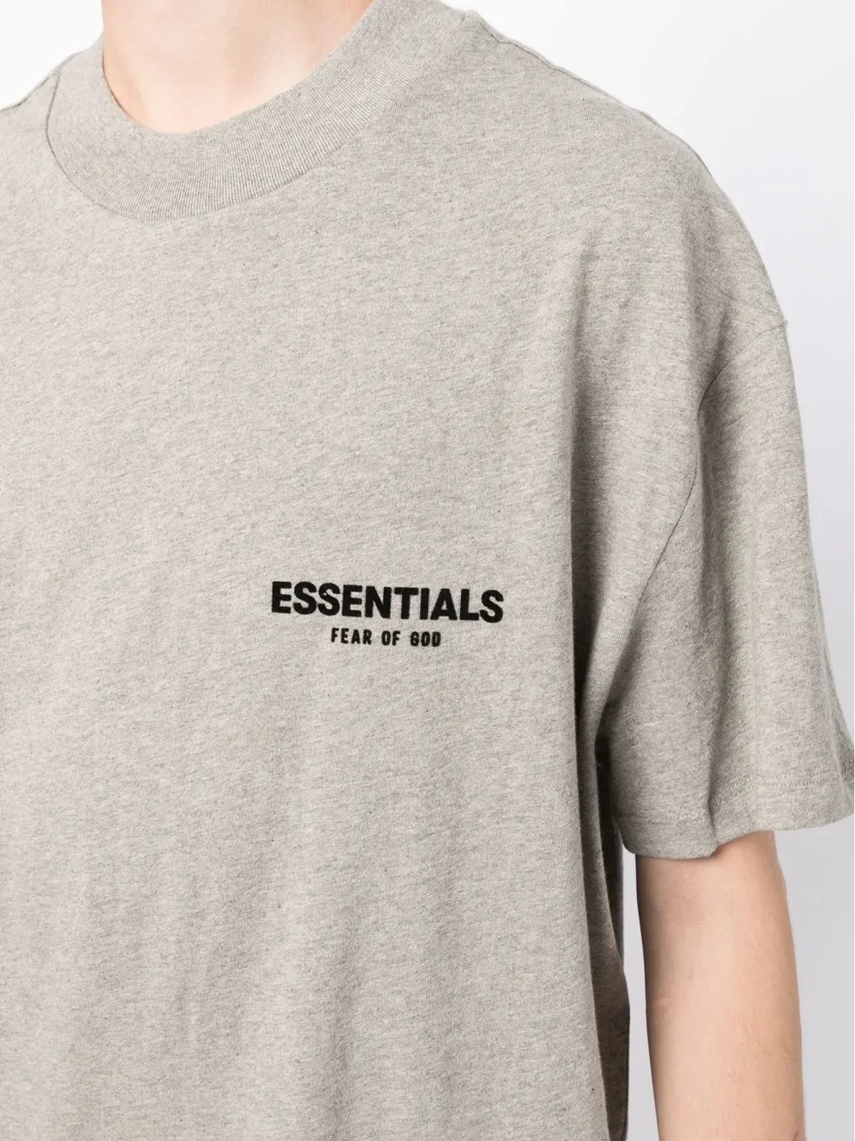 FEAR OF GOD ESSENTIALS ロゴプリント コットン Tシャツ - 画像5