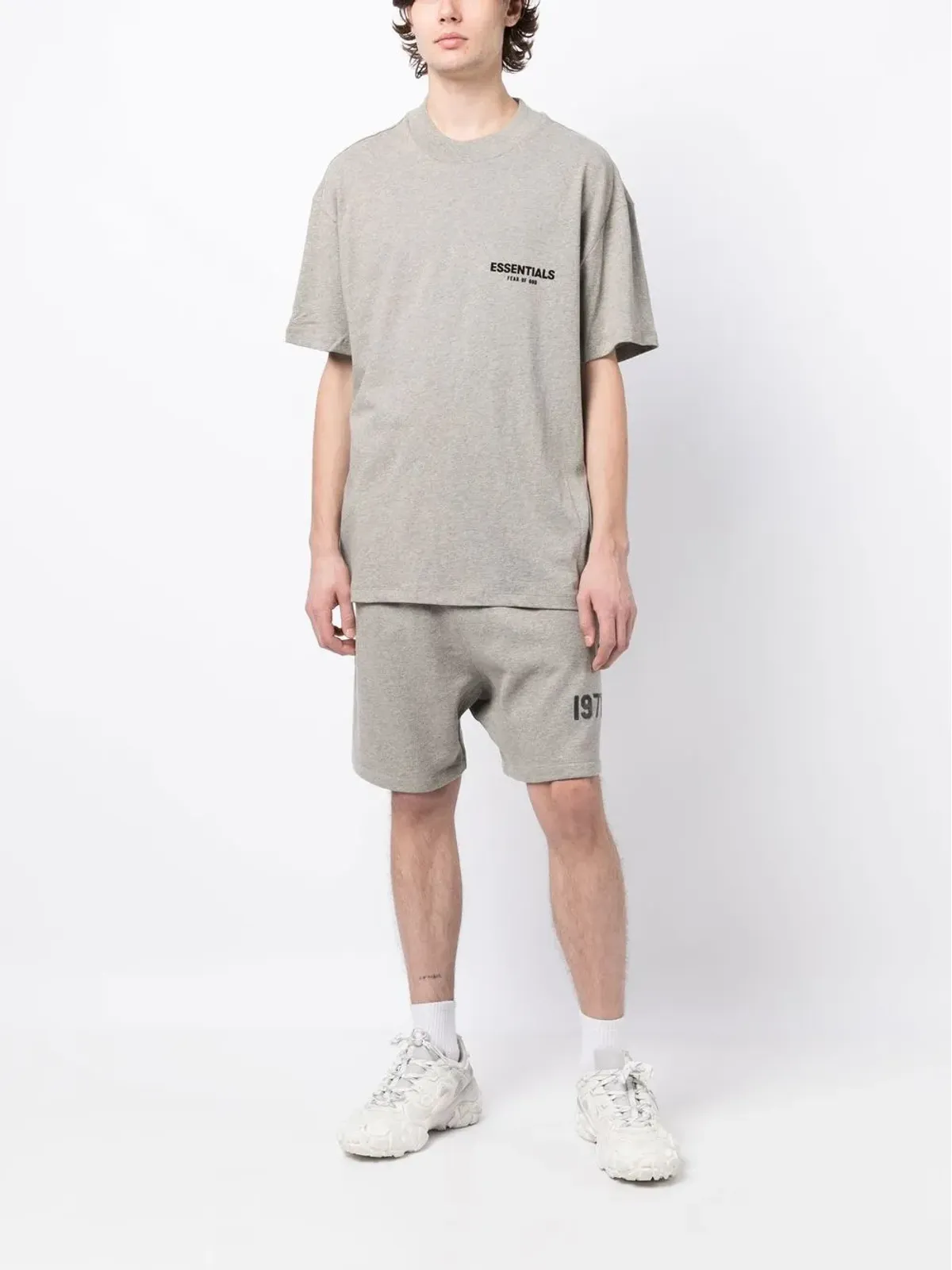 FEAR OF GOD ESSENTIALS ロゴプリント コットン Tシャツ - 画像2