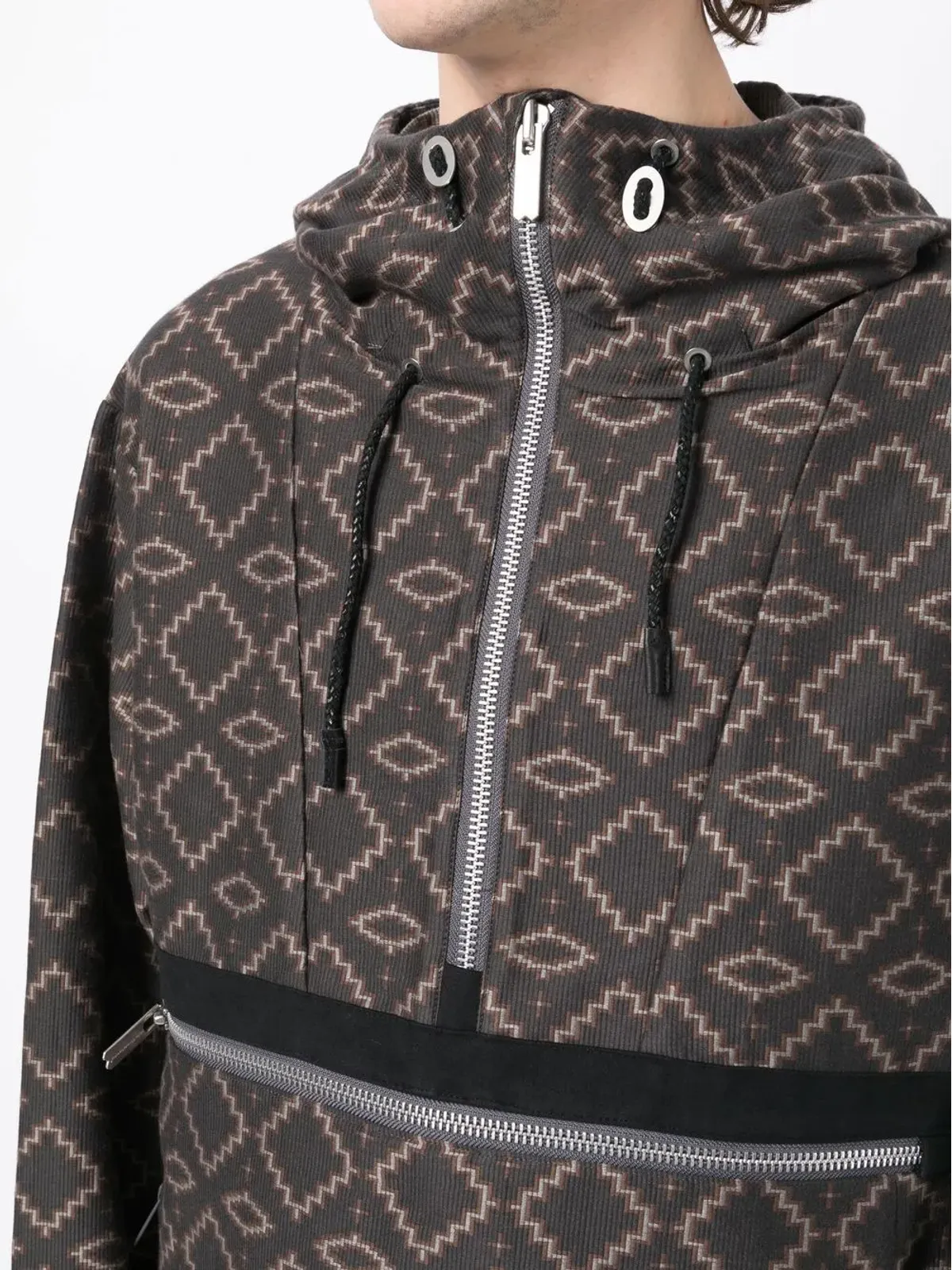 White Mountaineering 幾何学柄ハーフジップフードジャケット - 画像5