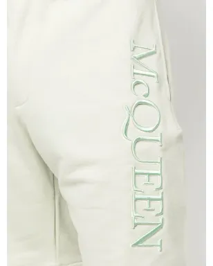 Alexander McQueen embroidered-logo Bermuda shorts - Green - サムネイル5