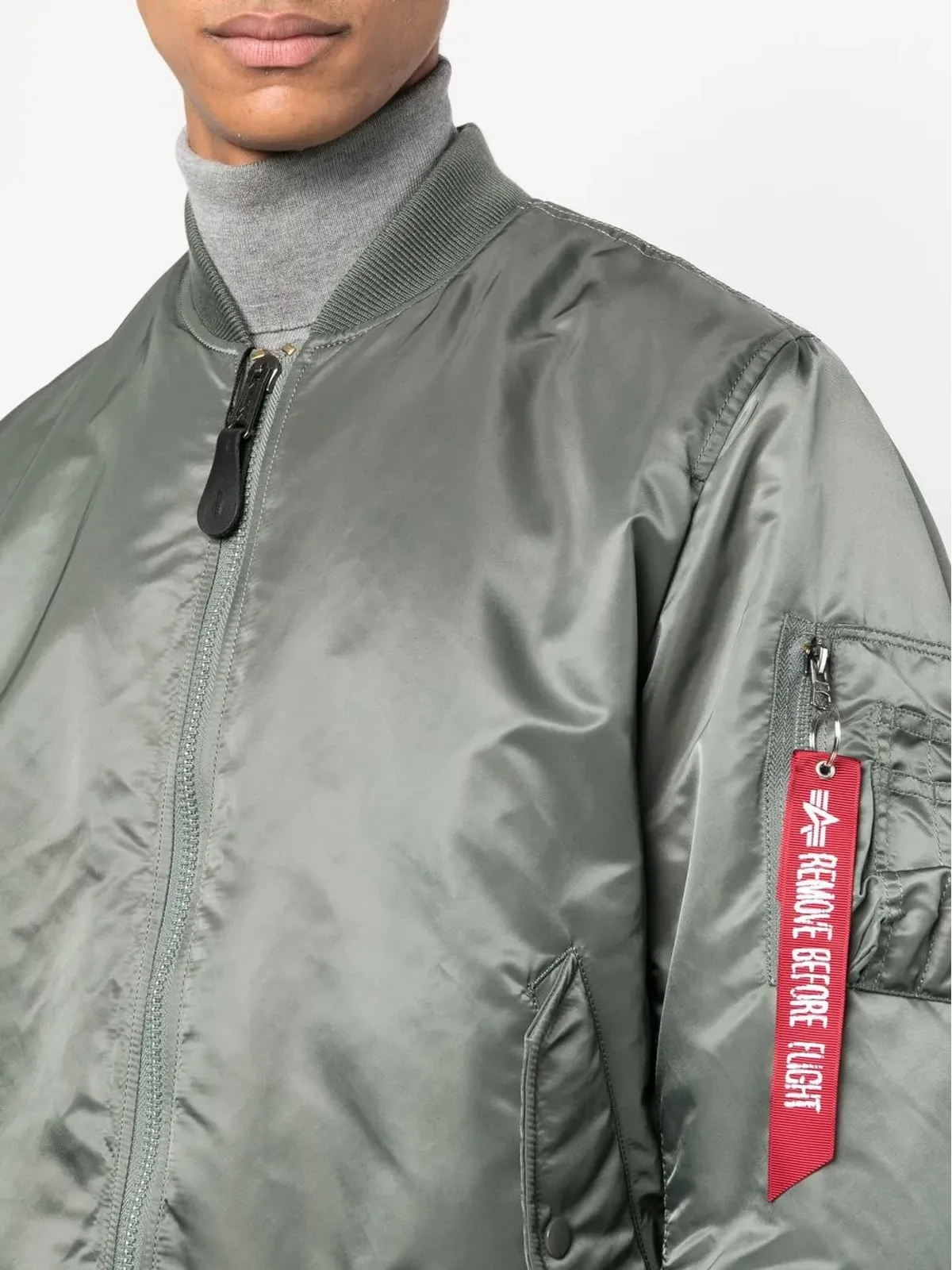 Alpha Industries MA-1ボンバージャケット - 画像5