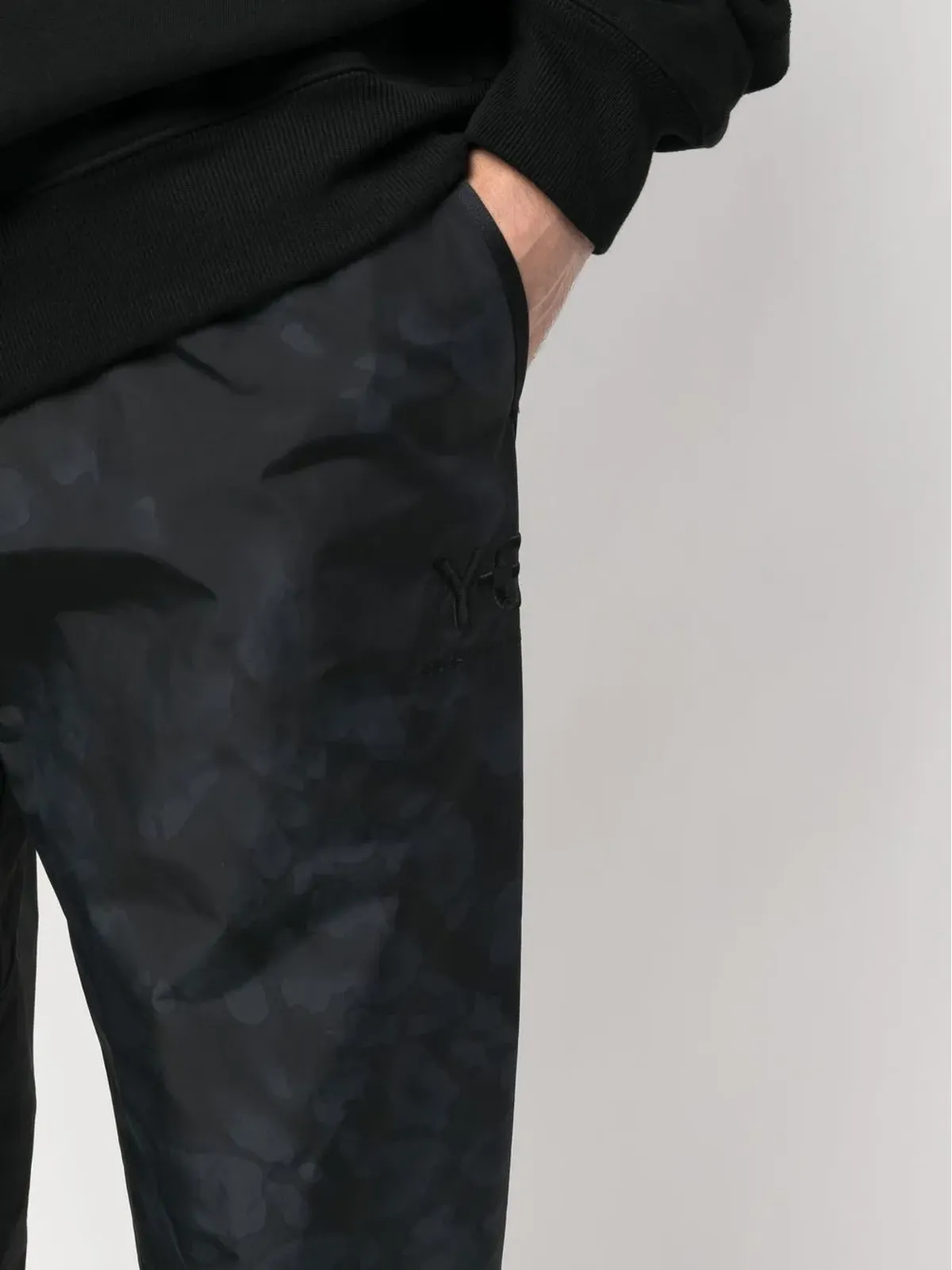 Y-3 レオパード柄 テーパードパンツ - 画像5