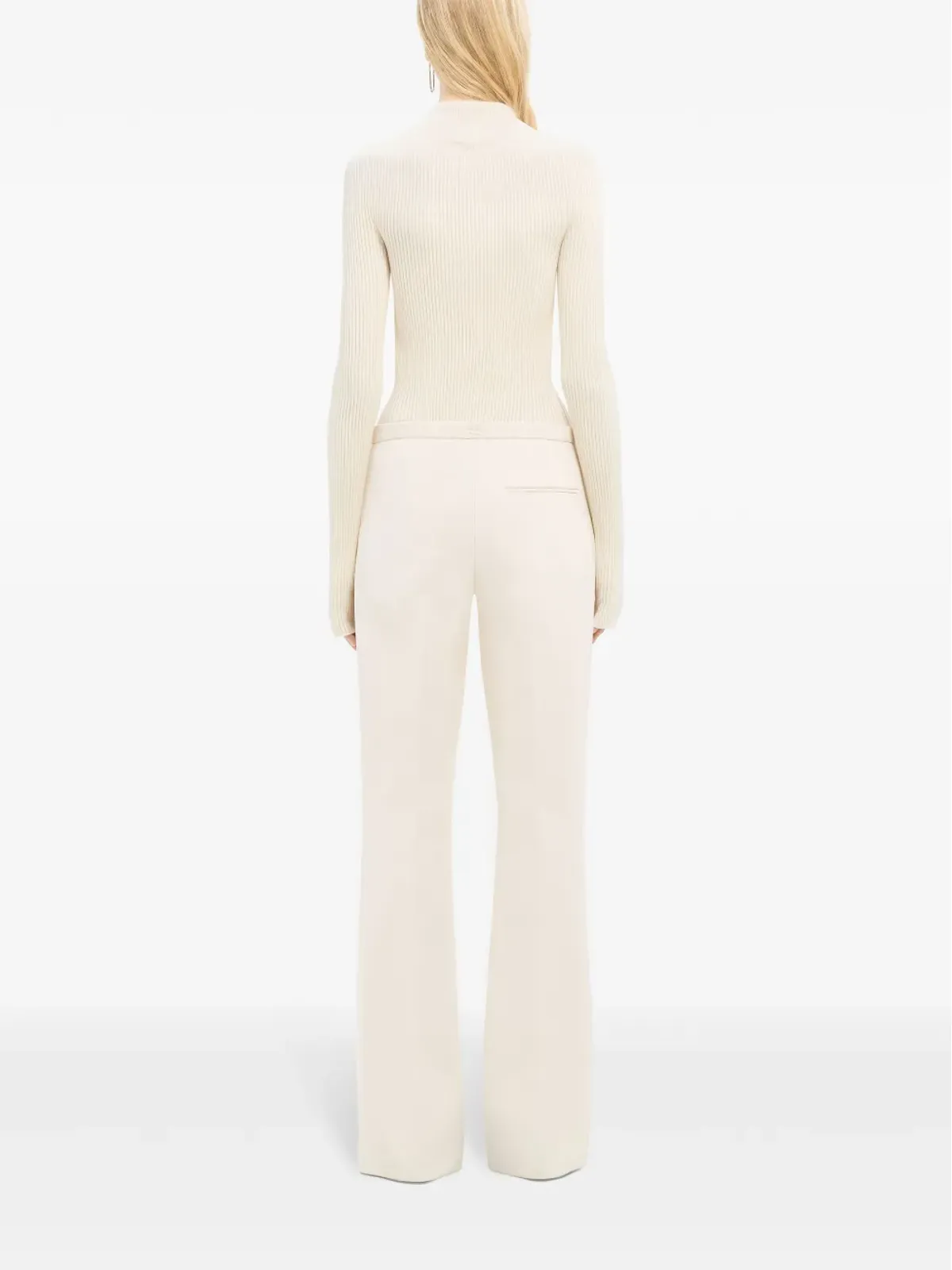 Courrèges ローライズ・フレアパンツ（クレープ素材）- ニュートラルカラー - 画像4