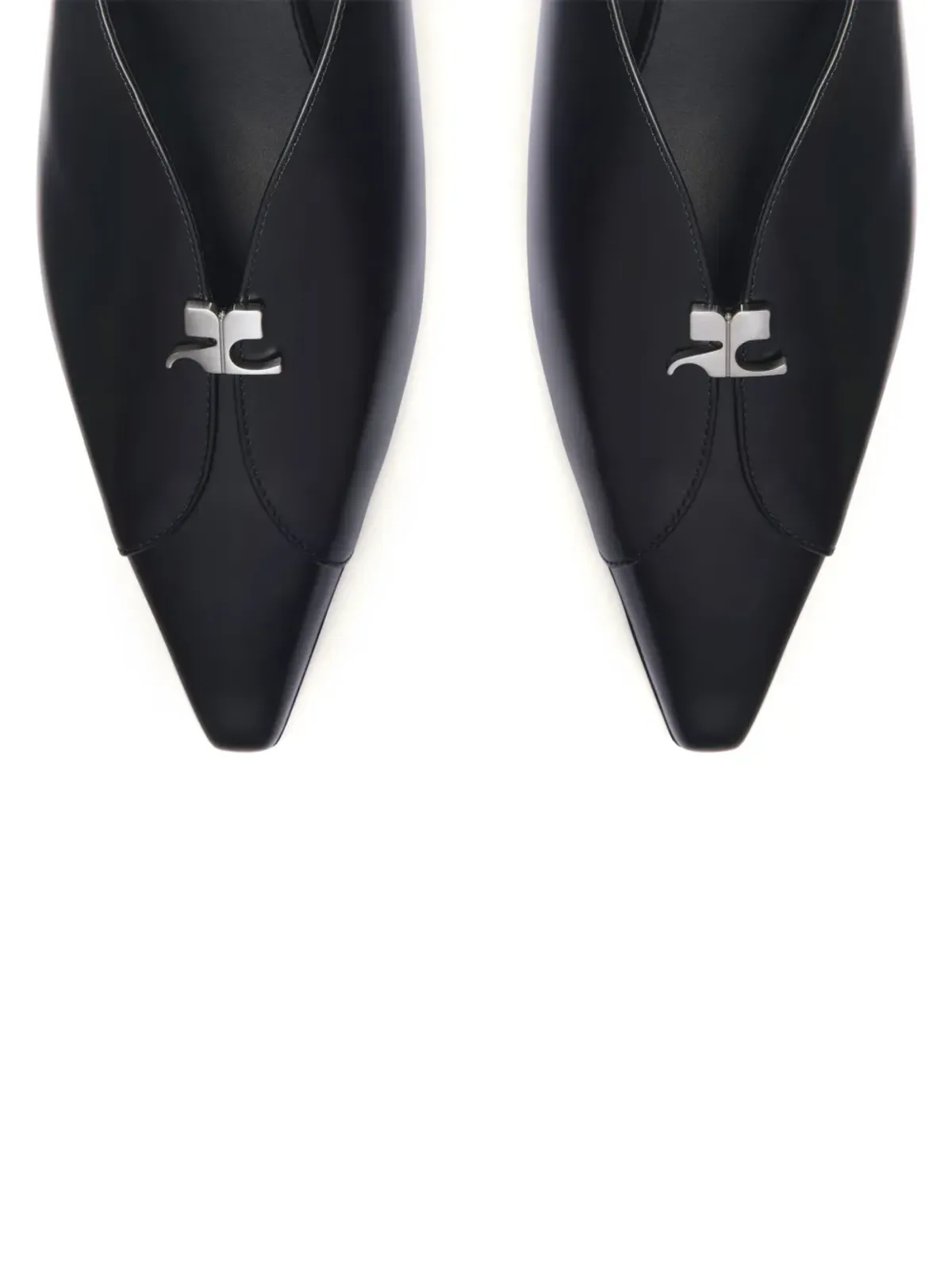 Courrèges レザー スリングバック パンプス ロゴプレート付き - 画像4