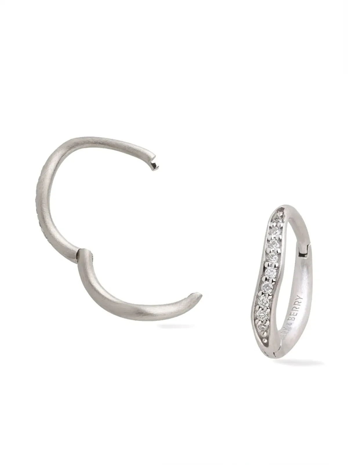 Lark & Berry デューン ダイヤモンド フープピアス - 画像2