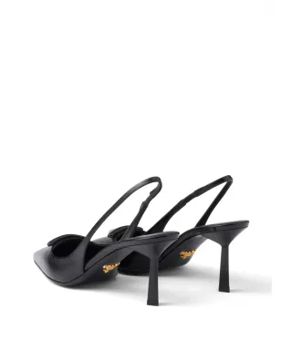 Prada 75mm トライアングルロゴ レザー パンプス - サムネイル3