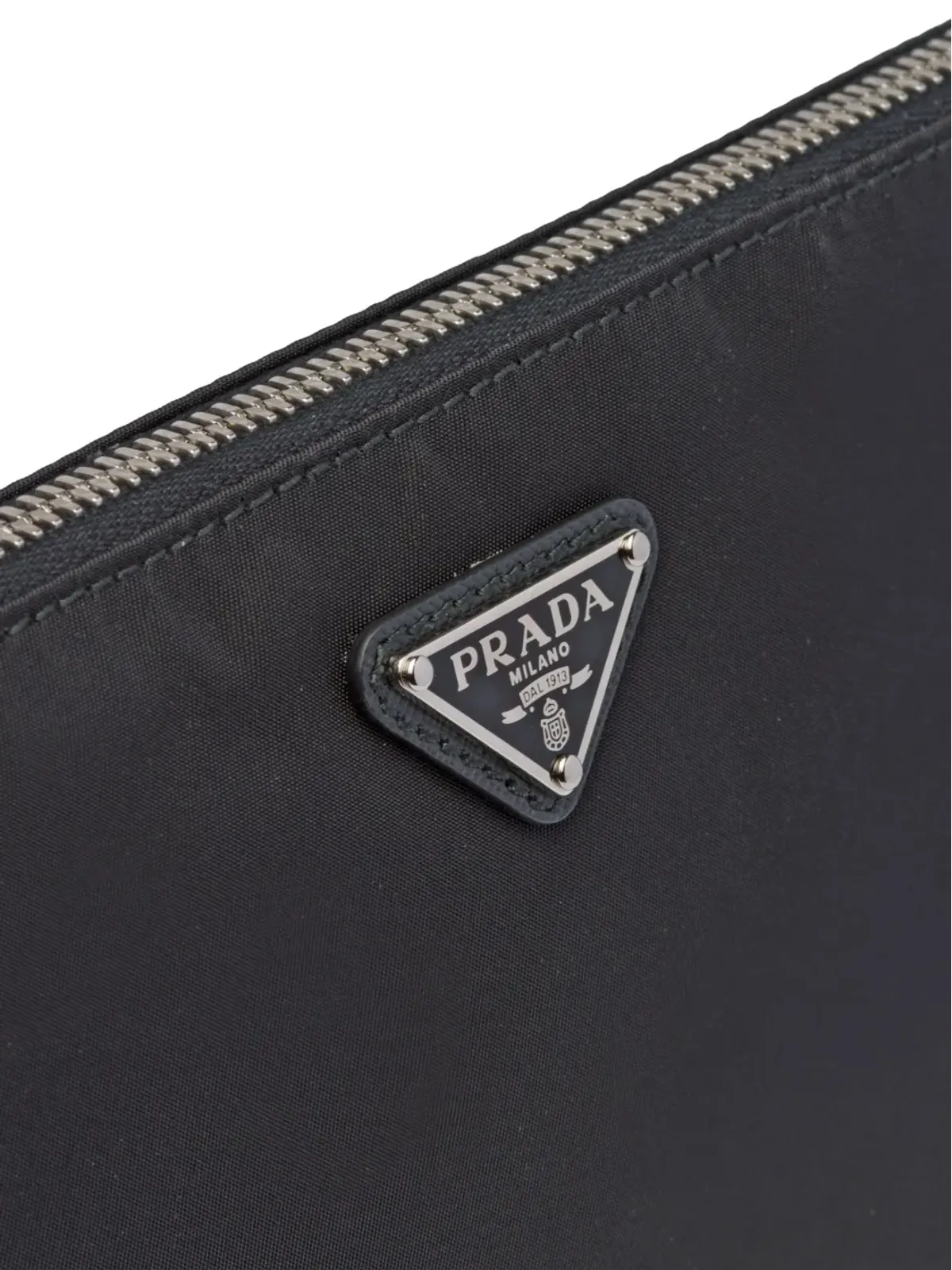 Prada リサイクルナイロン・トライアングルロゴ・クラッチバッグ - ブラック - 画像5