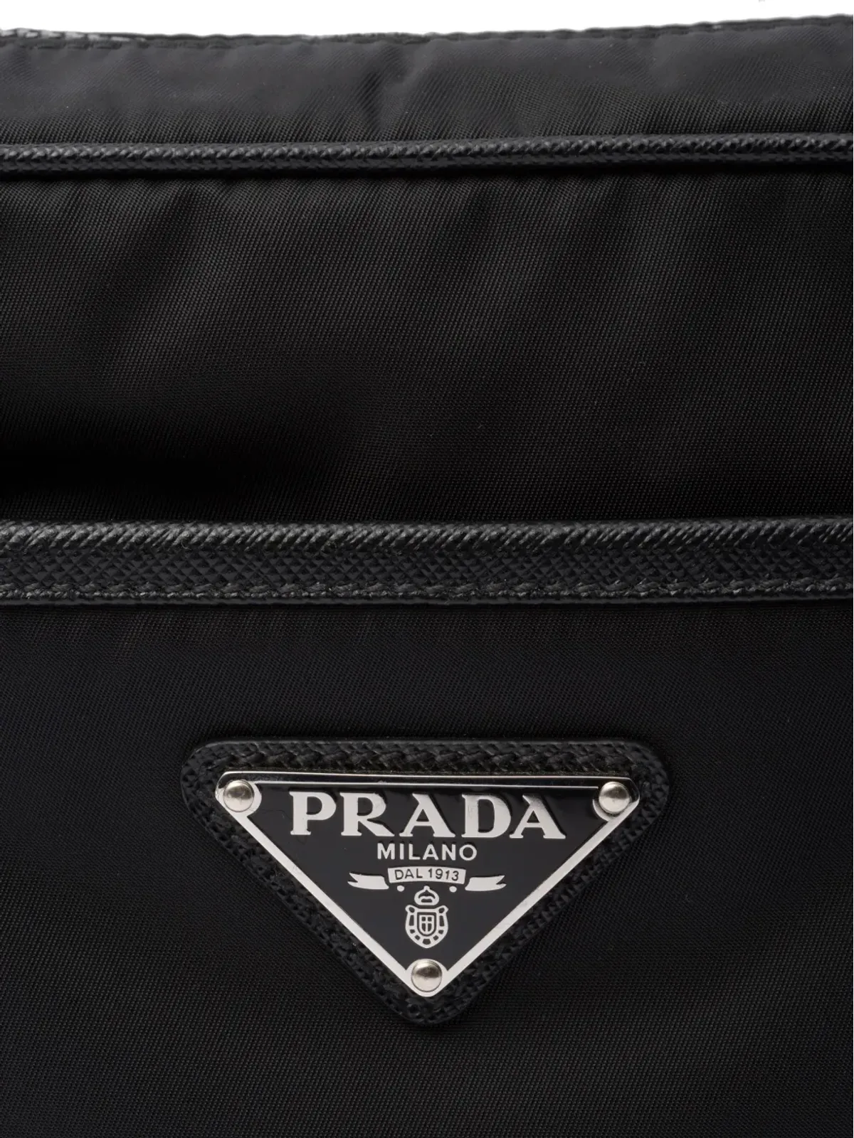 Prada ロゴプレート メッセンジャーバッグ ブラック - 画像4