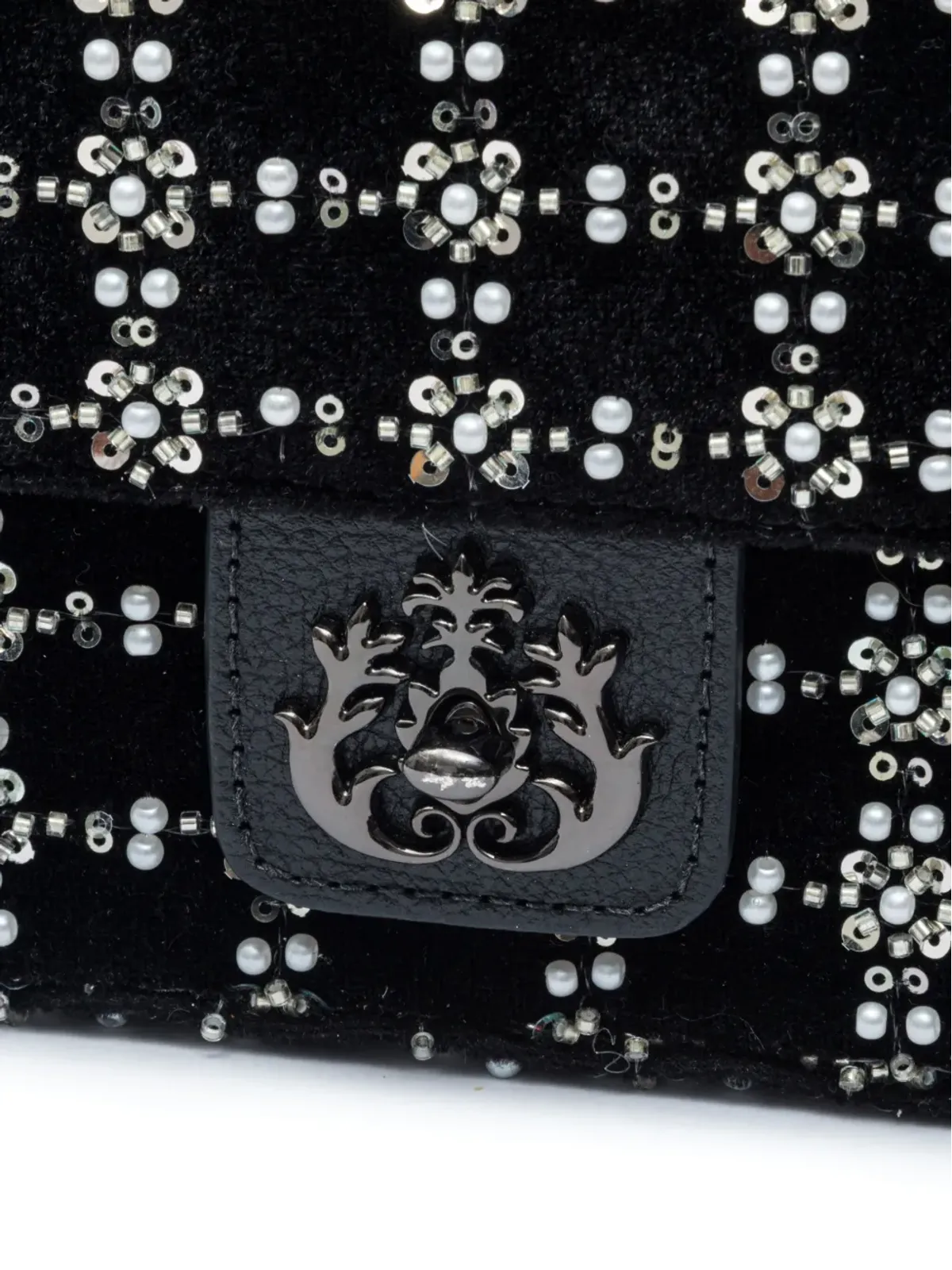 Isla Anne beaded velvet shoulder bag - Black - 画像5