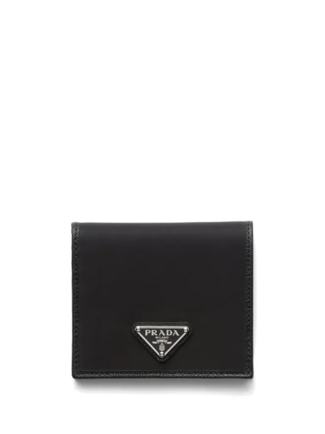 Prada Prada Re-Nylon エナメルトライアングルロゴ ウォレットの商品画像