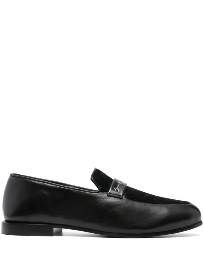 Givenchy Givenchy レザー ローファー - ブラックの商品画像