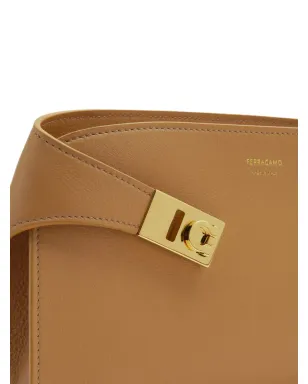 Ferragamo ミニ ハグ クロスボディ バッグ - ネュートラル - サムネイル4