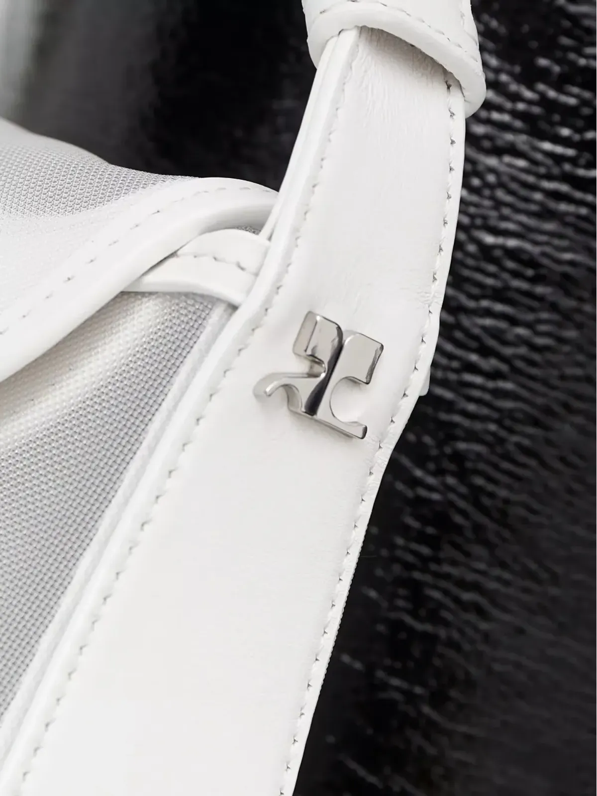 Courrèges カーブドフラップ ショルダーバッグ - ホワイト - 画像4