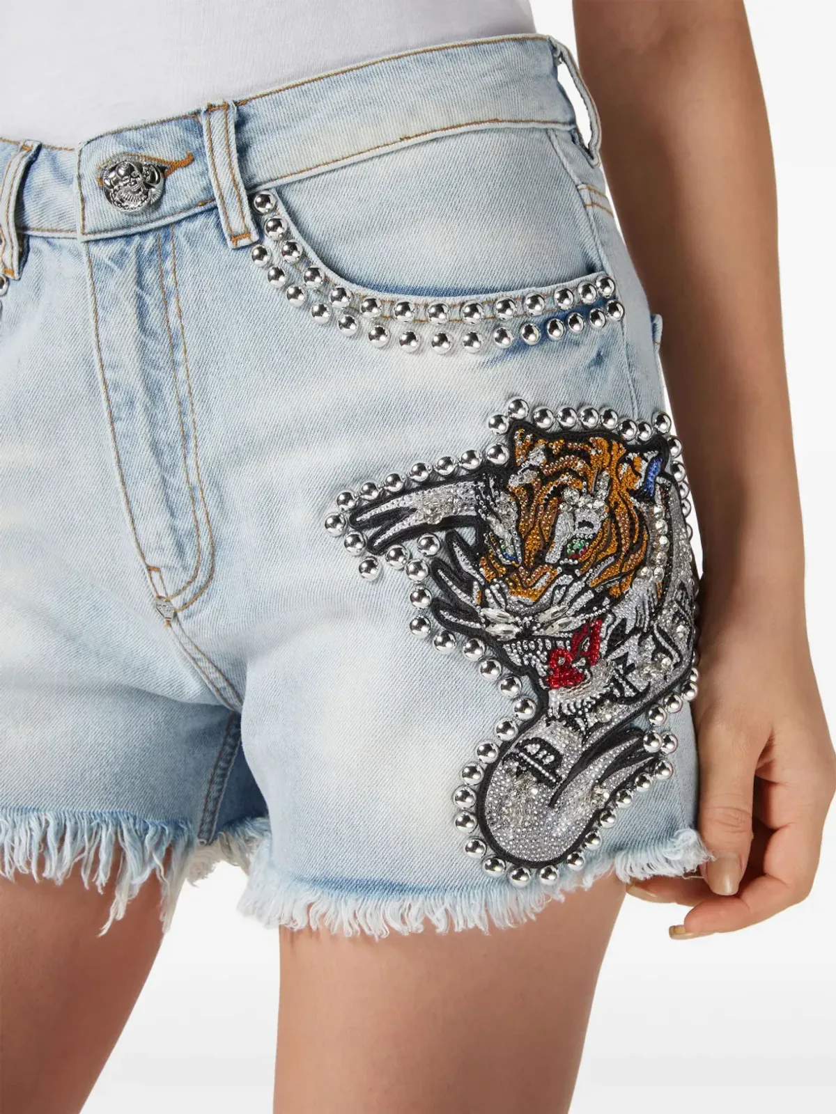 Philipp Plein タトゥースタッズ付きデニムショートパンツ - ブルー - 画像5