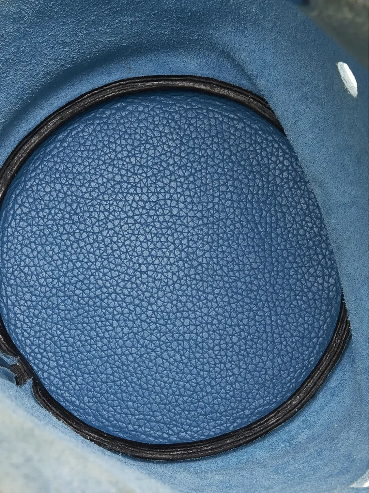 Hermès ビンテージ 2005 Clemence Mangeoire PM バケットバッグ - ブルー - 画像5